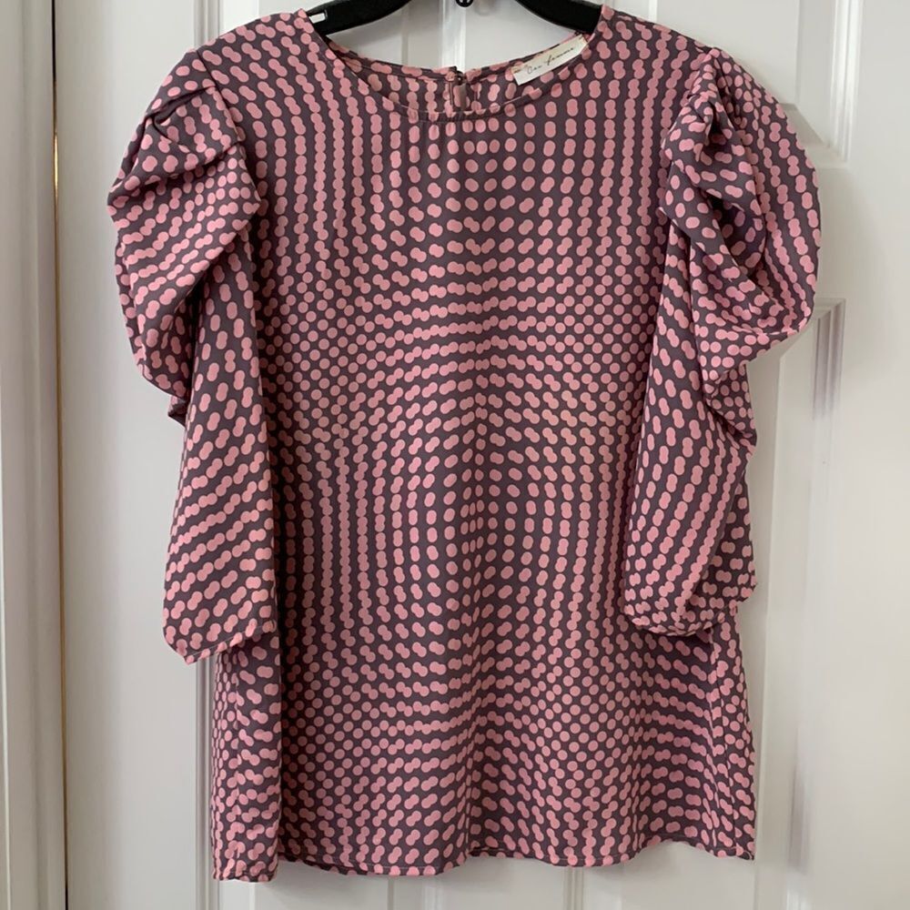 Ces Femme Size Medium geo print blouse with beautiful puffy/pleated sleeves